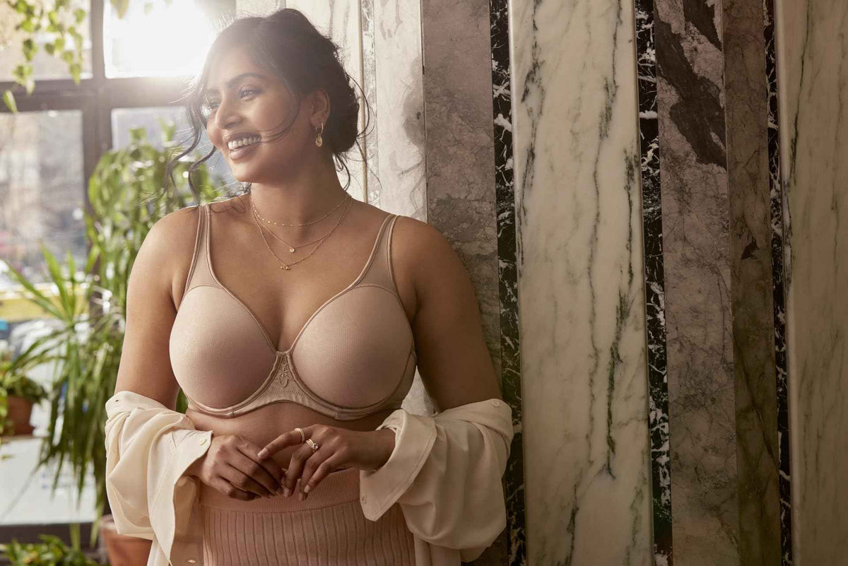 Wonderbra Plus Full Support Underwire Bra, Blush Cosmetic, 38d 🍁 All In One Marketplace Canada