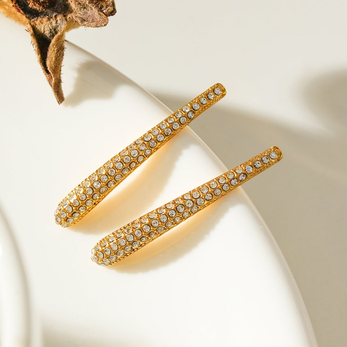 Style HILO: Curved Pavé Zirconia Shaped Stud Earrings in Gold