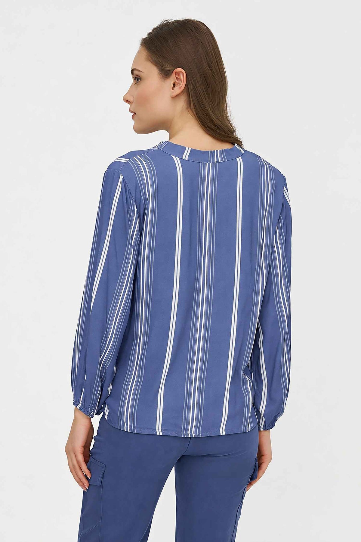Women's Printed Woven Tunic with Buttoned V-Neck Collar & Side Slits