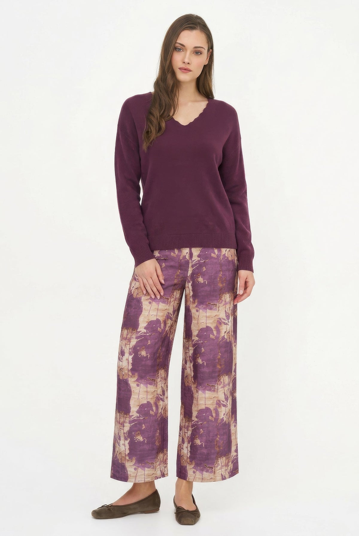 Women's Scalloped V-Neck Tunic Sweater