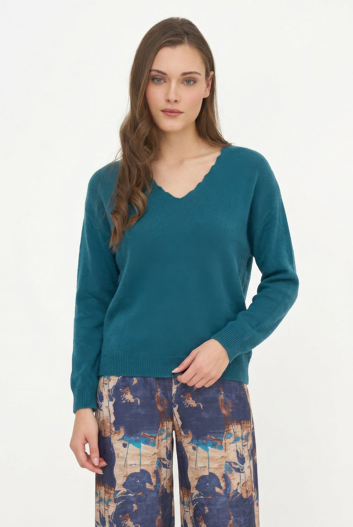 Women's Scalloped V-Neck Tunic Sweater