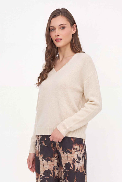 Women's Scalloped V-Neck Tunic Sweater