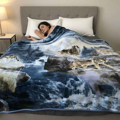 LUXURY PLUSH ULTRA SOFT BLANKET (Wolf Paradise)