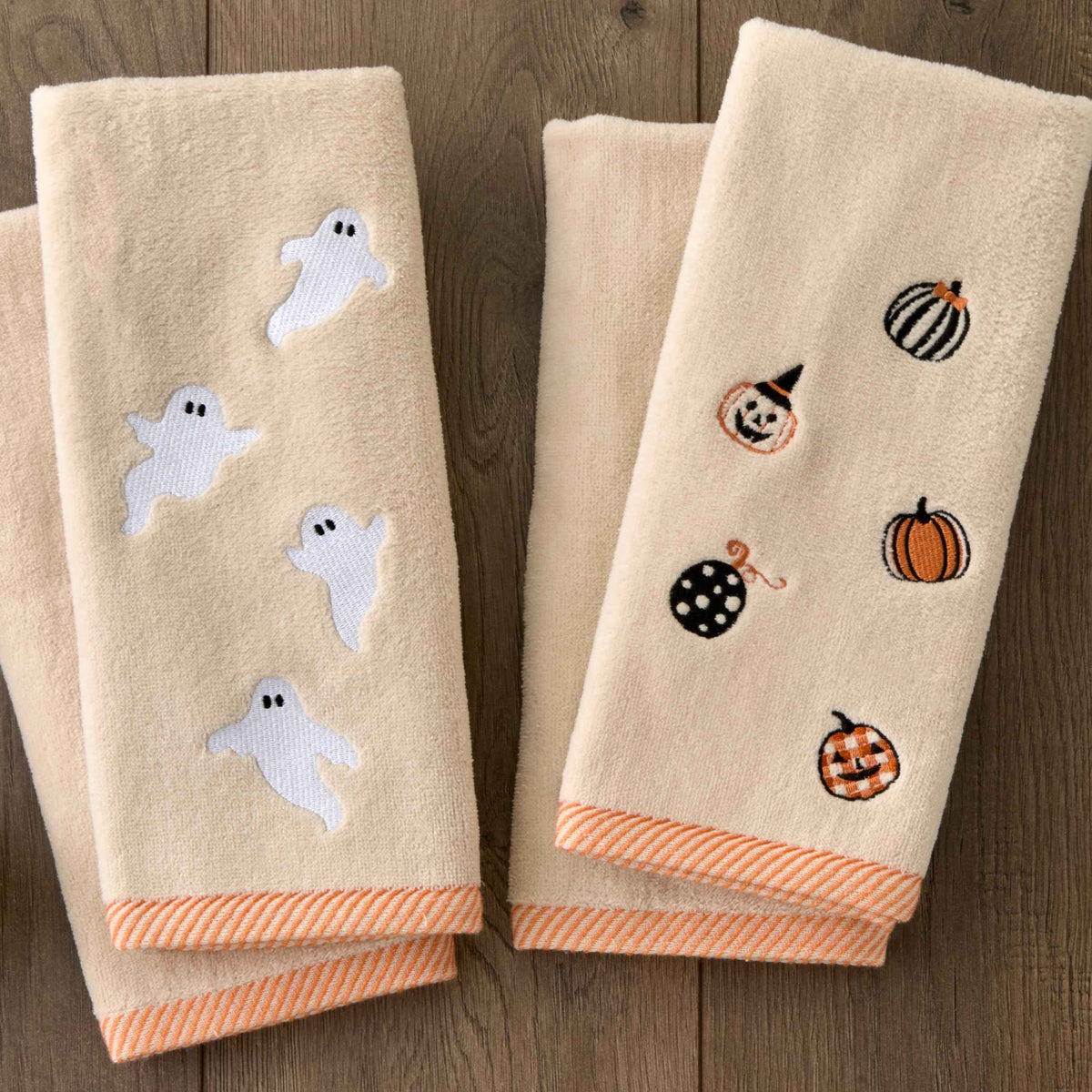 SKL Home Halloween Tossed Ghosts Hand Towel 2 pc Set for Bath/Kitchen/Bar & Gift
