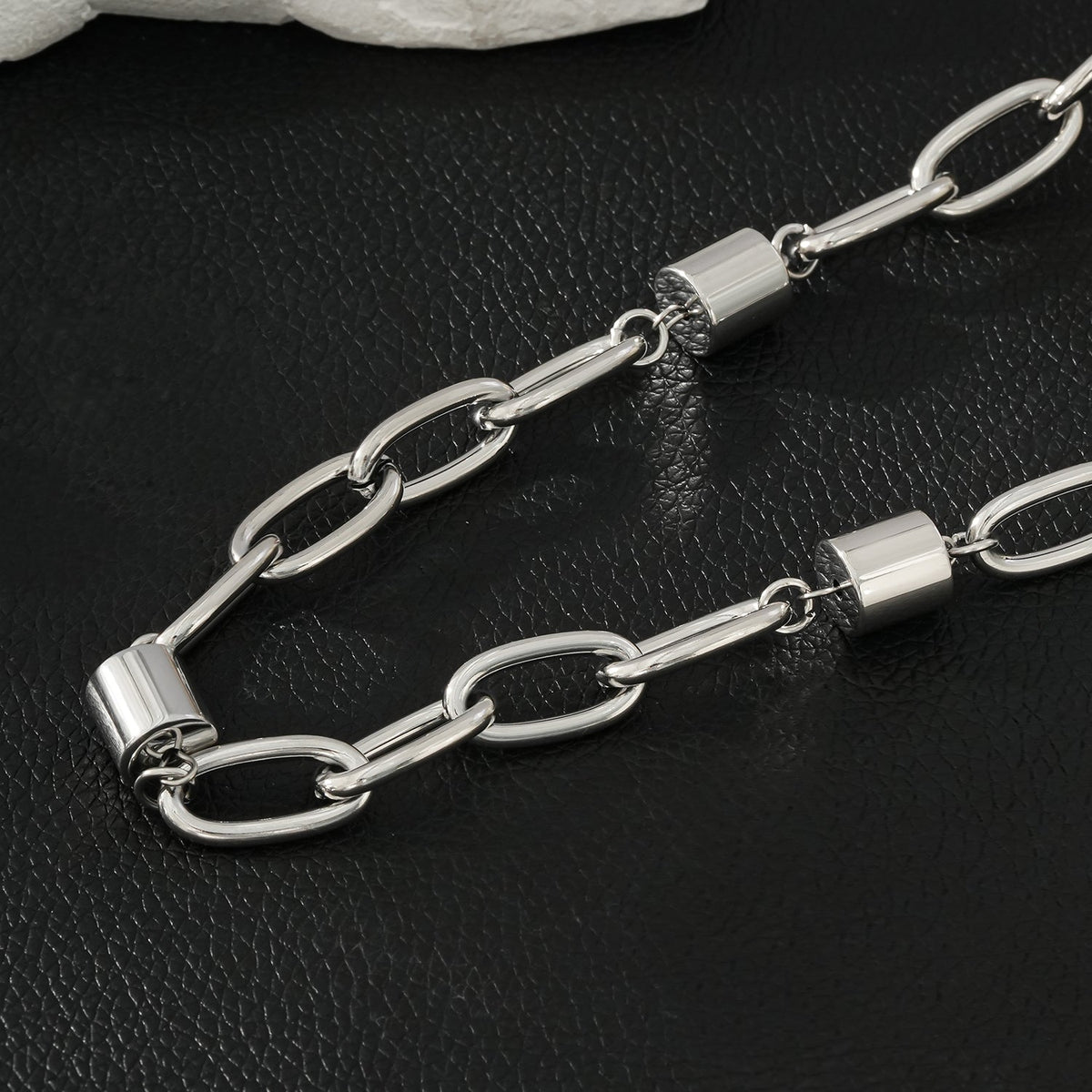 AKELLO SILVER (White Gold): Silver Power Chain