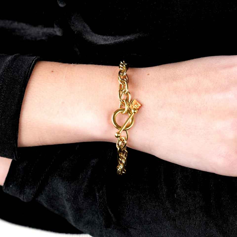 ARDA Gold: Chunky Intricate Multi-Link Bracelet with Circle & T-Stopper