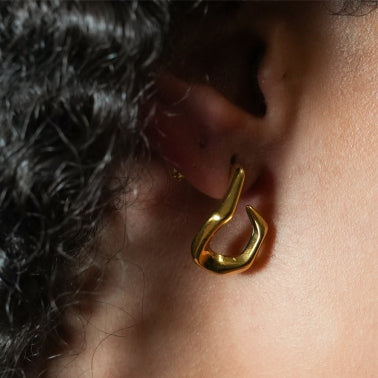CAGLIO Abstract Shaped Hoop Earrings in Gold