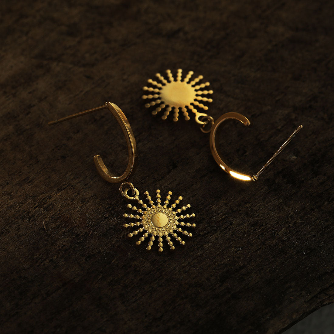 CHARLIE Gold: Semi Hoops with a Sun Symbol Charm