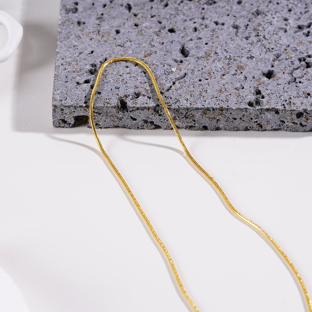 CHASTITY Gold: Dainty Snake Skin Textured Chain Necklace