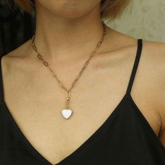 AVERY Charm Necklace Gold