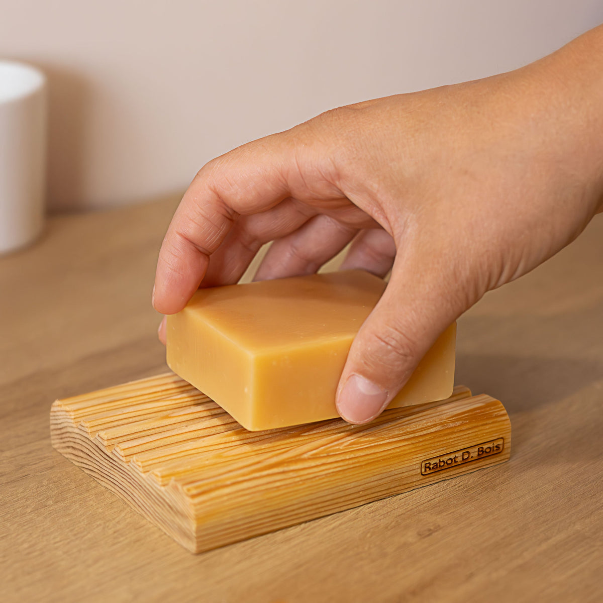 Porte-savon en bois le “D-Lavé”