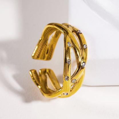 DARI: Intertwined Stacked Ring with Mini Zirconia Highlights