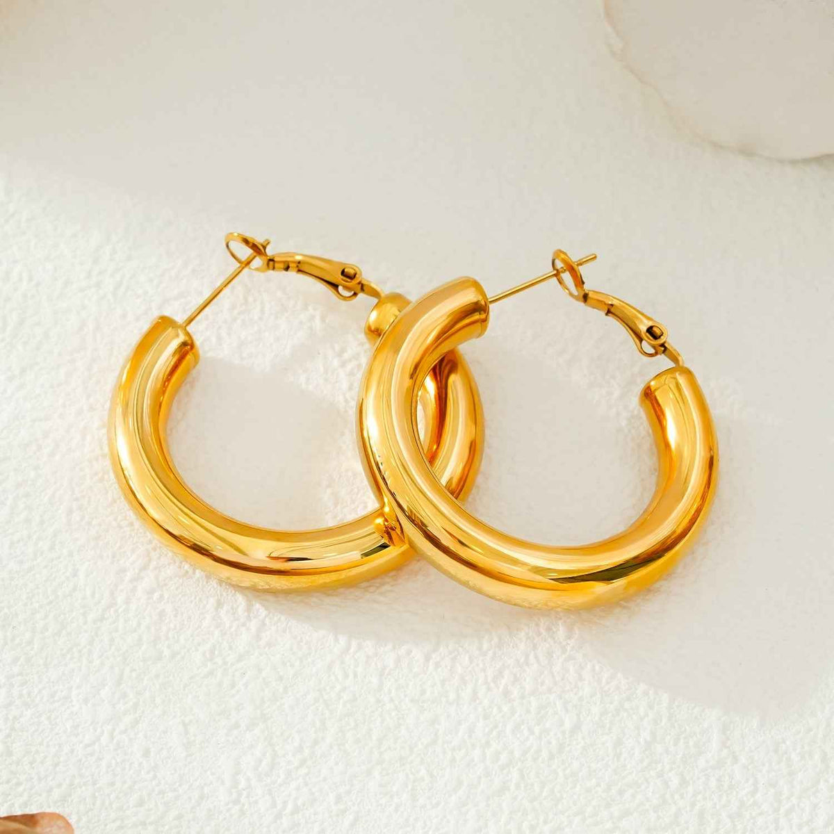 DERIVIER Gold: Semi-Wide Essential Hoop Earrings (3.5cm)