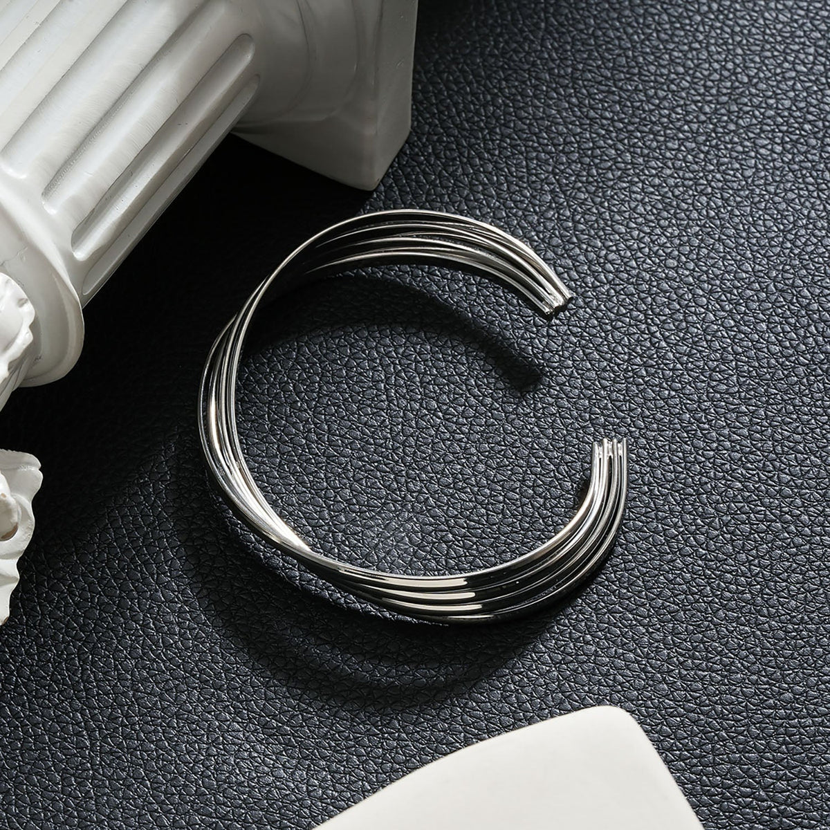 LIVIA Silver (White Gold): Geometric Lines Bracelet