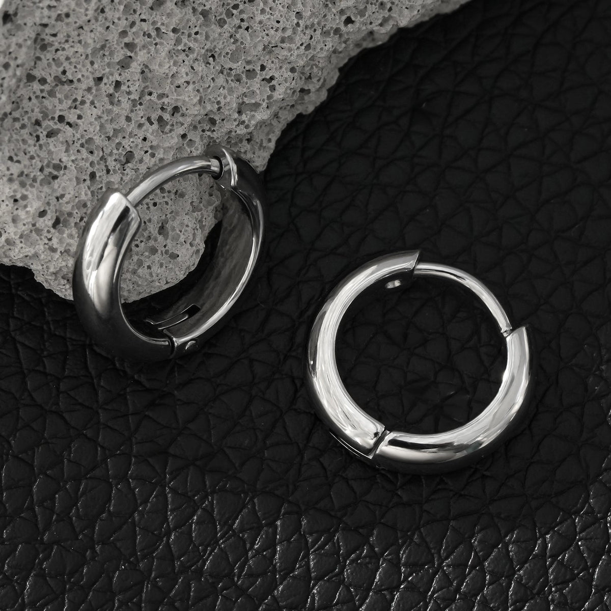 JAANBERG Silver: Mid Width Smooth Finish Mini Hoops for Day-to-Night Elegance