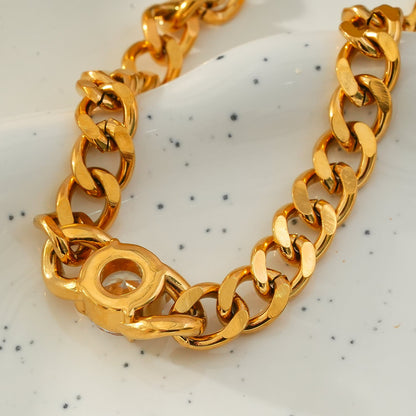 JATDAL Gold: Cuban Link Bracelet with a Dazzling Moissanite Centrepiece