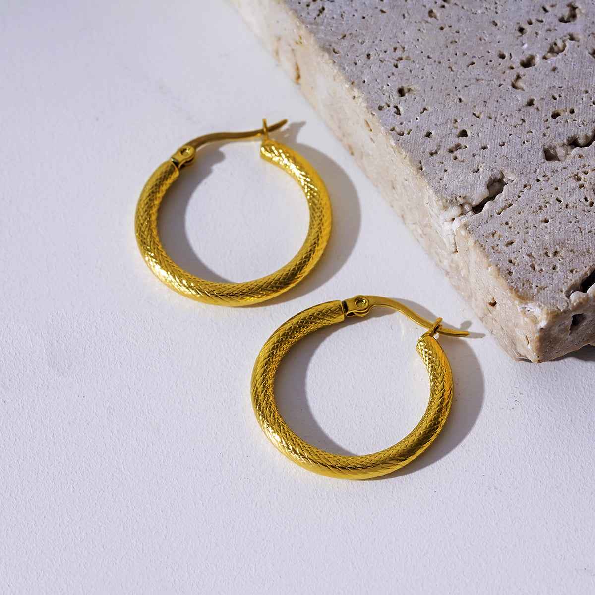 JUNKA Gold: Mid Width Basket Weave Patterned Day-to-Night Hoops