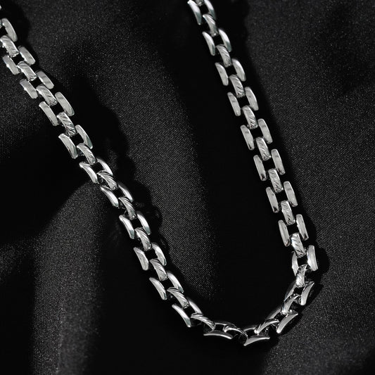 Style KOVVUR: Retro Twin Chain Necklace in White Gold (Silver Toned)