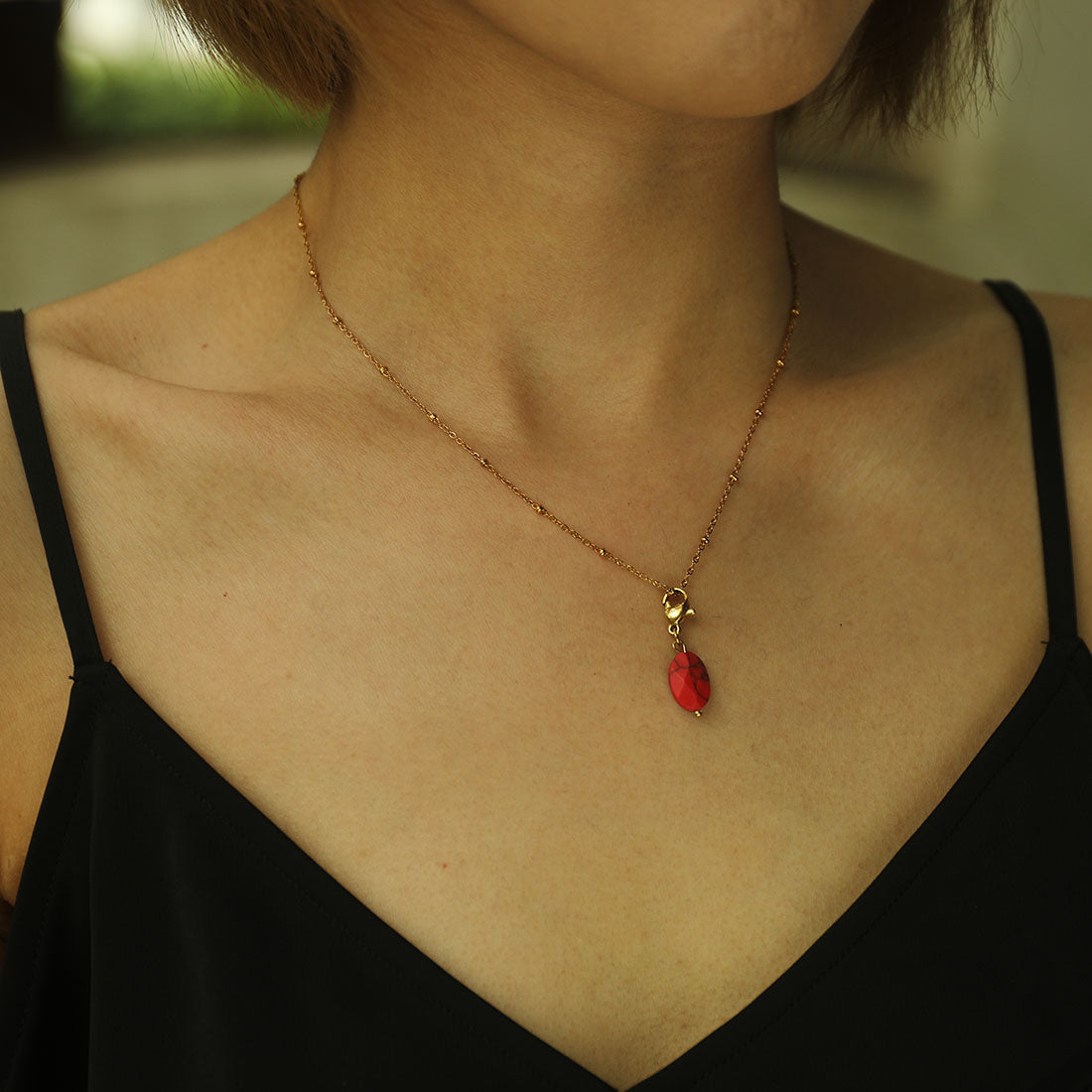 AVERY Charm Necklace Gold