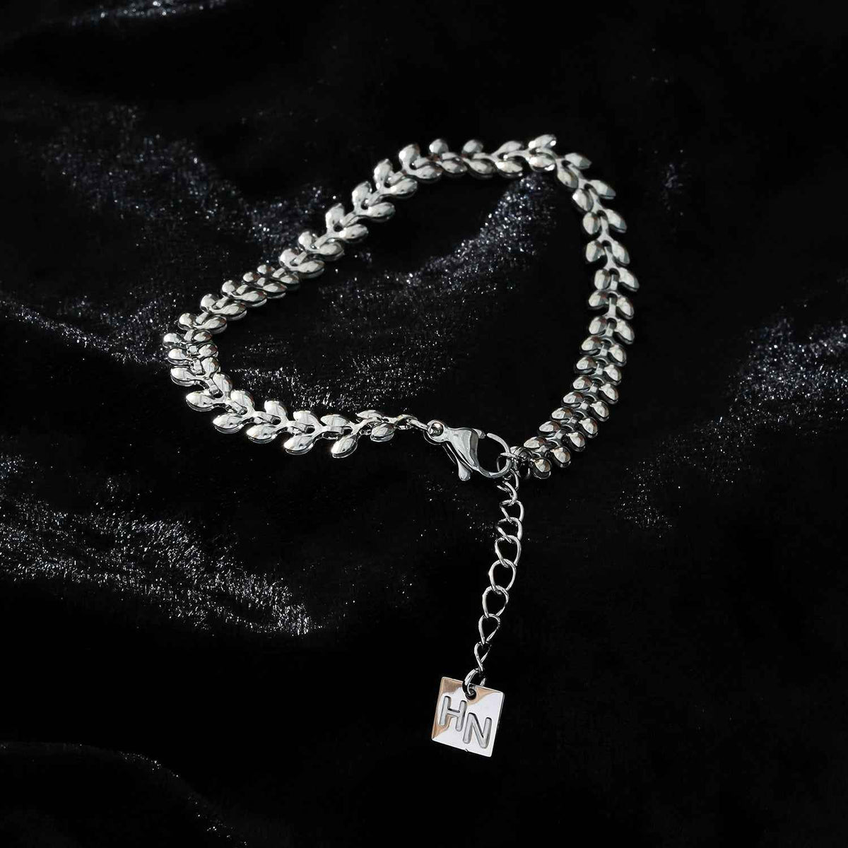 MAGDA Silver (White Gold): Leafy Patterned Bold Bracelet