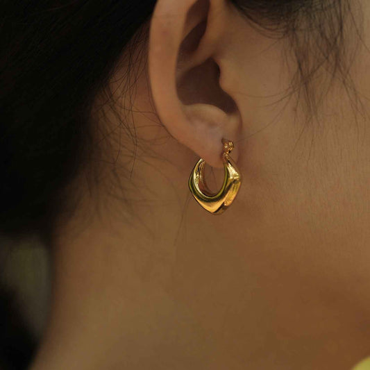 MARIYA: Squared Rounded Hoop Earrings Gold