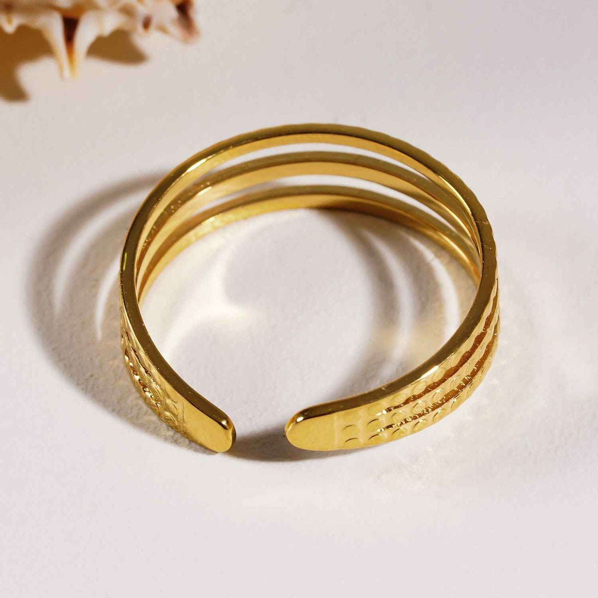 MYLAN: Embossed Circles Triple Stacked Ring