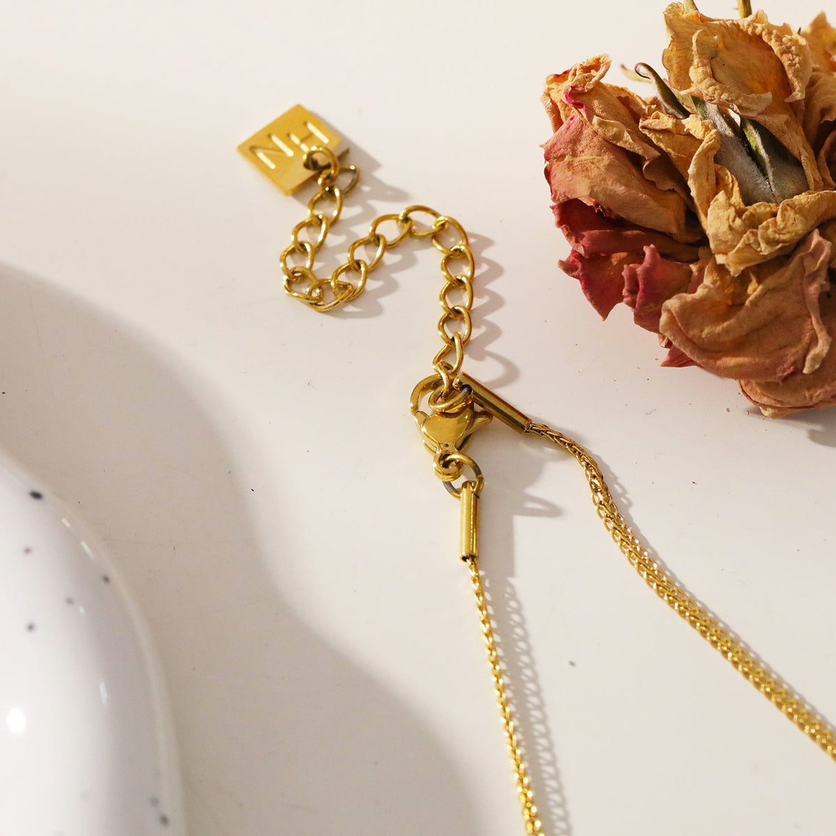 JOSEPHA Gold: Mini Textured Dainty Chain