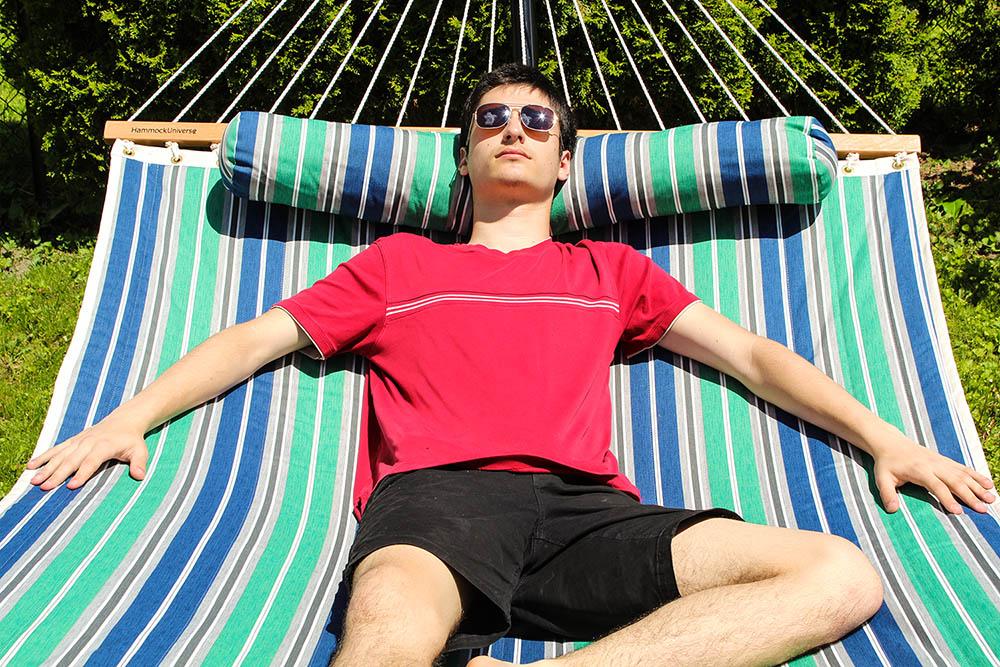 Deluxe Quilted Hammock with Wicker Stand