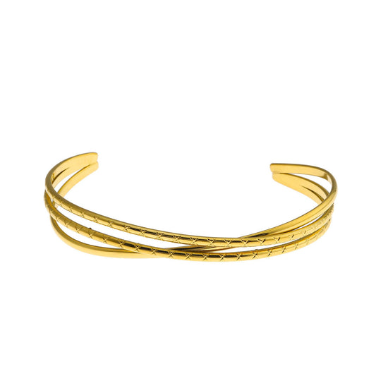 Style RENIE: Triple stacked Overpass Bracelet with Surface Notch Design