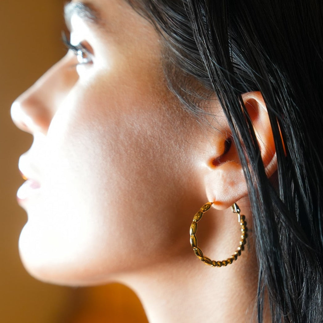 SAOREI: Dual Beaded Hoop Earrings