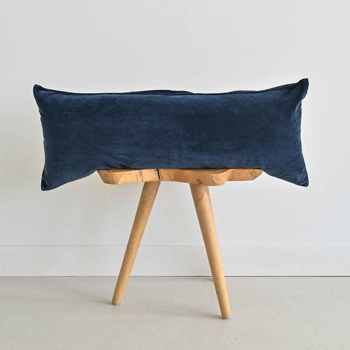 VELVET - HOTEL COLLECTION NAVY LUMBAR