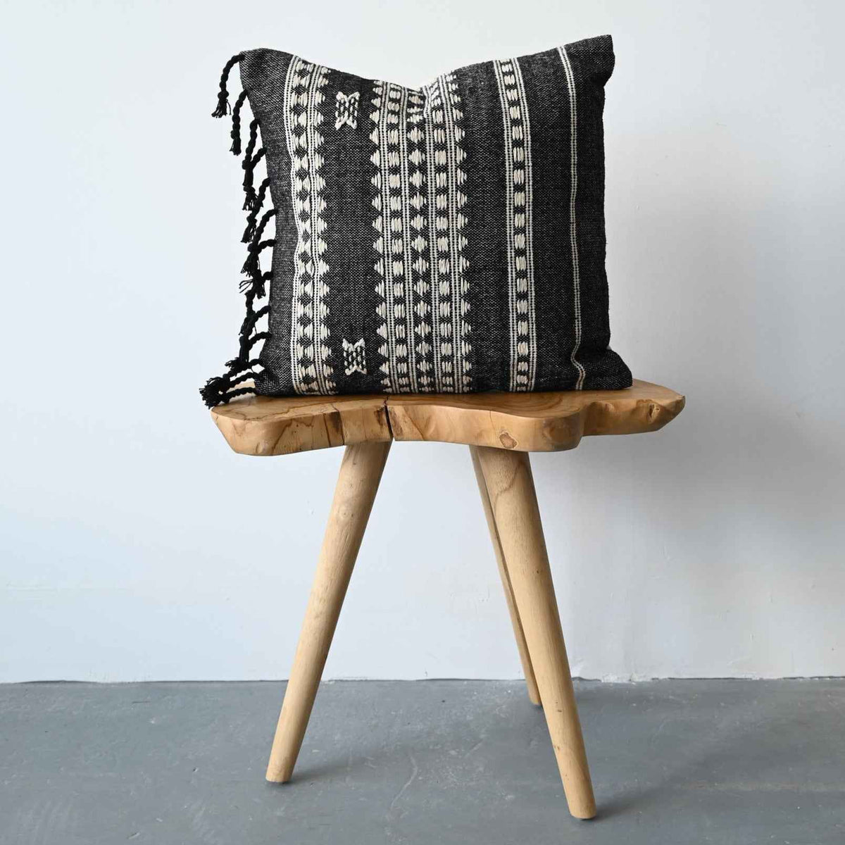 BHUJODI PILLOW COVER - CHARCOAL