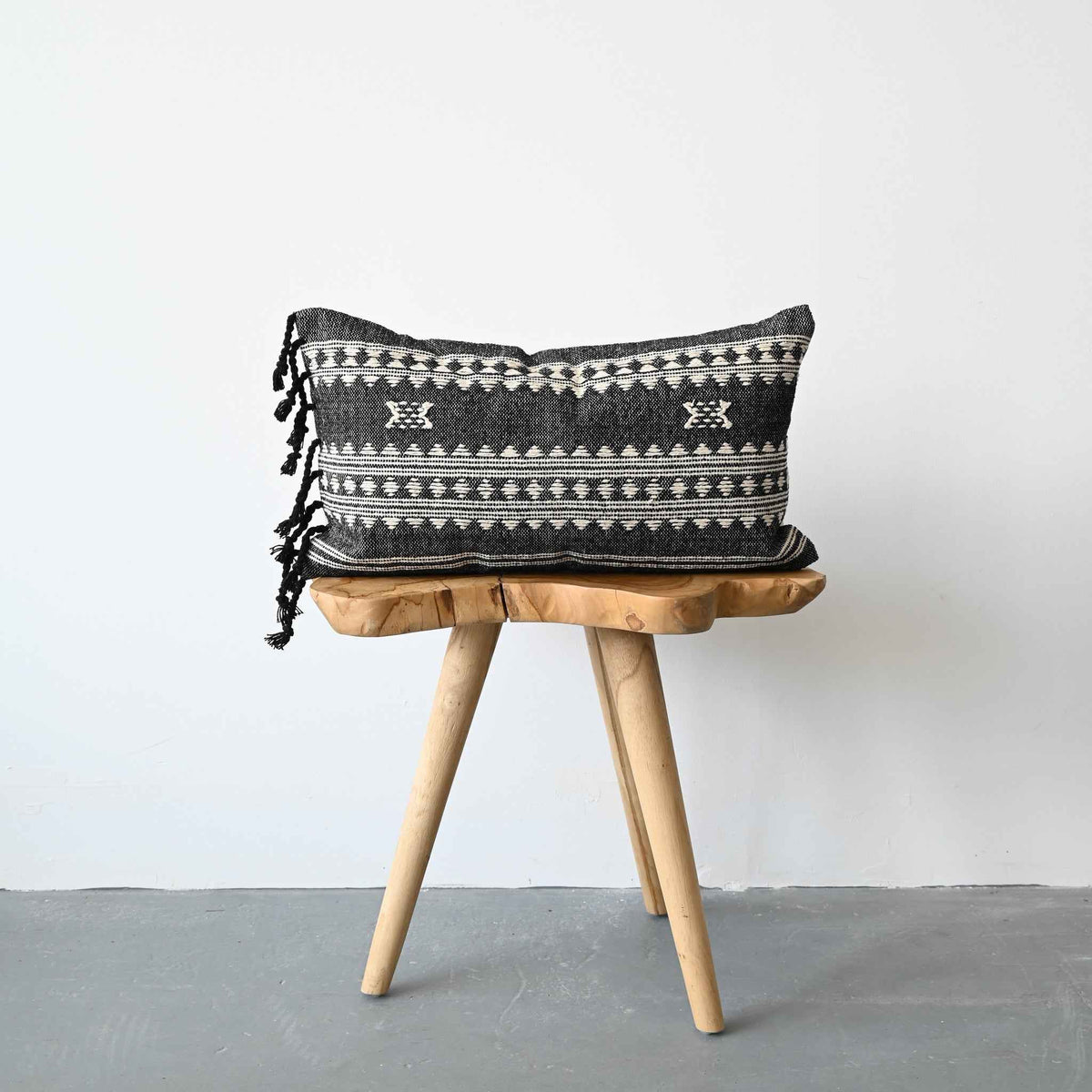 BHUJODI PILLOW COVER - CHARCOAL