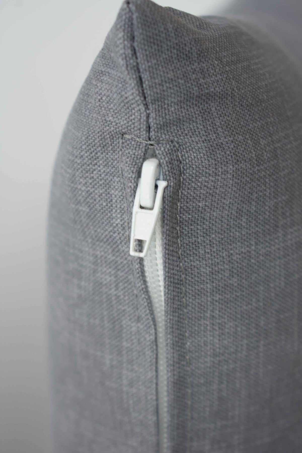 OUTDOOR PILLOW - GREY LUMBAR