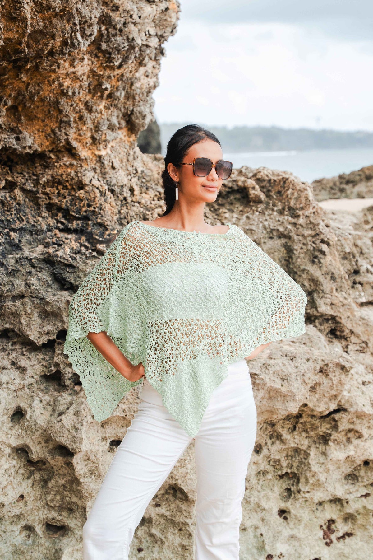 Short Popcorn Knit Poncho - Pistachio