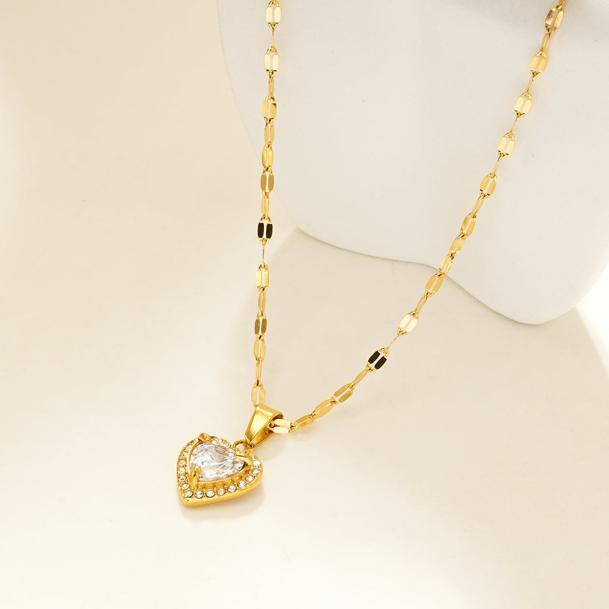 ZITA Gold: Gucci-Style Dainty Chain Necklace with Sparkling Petit Pavé Heart Pendant