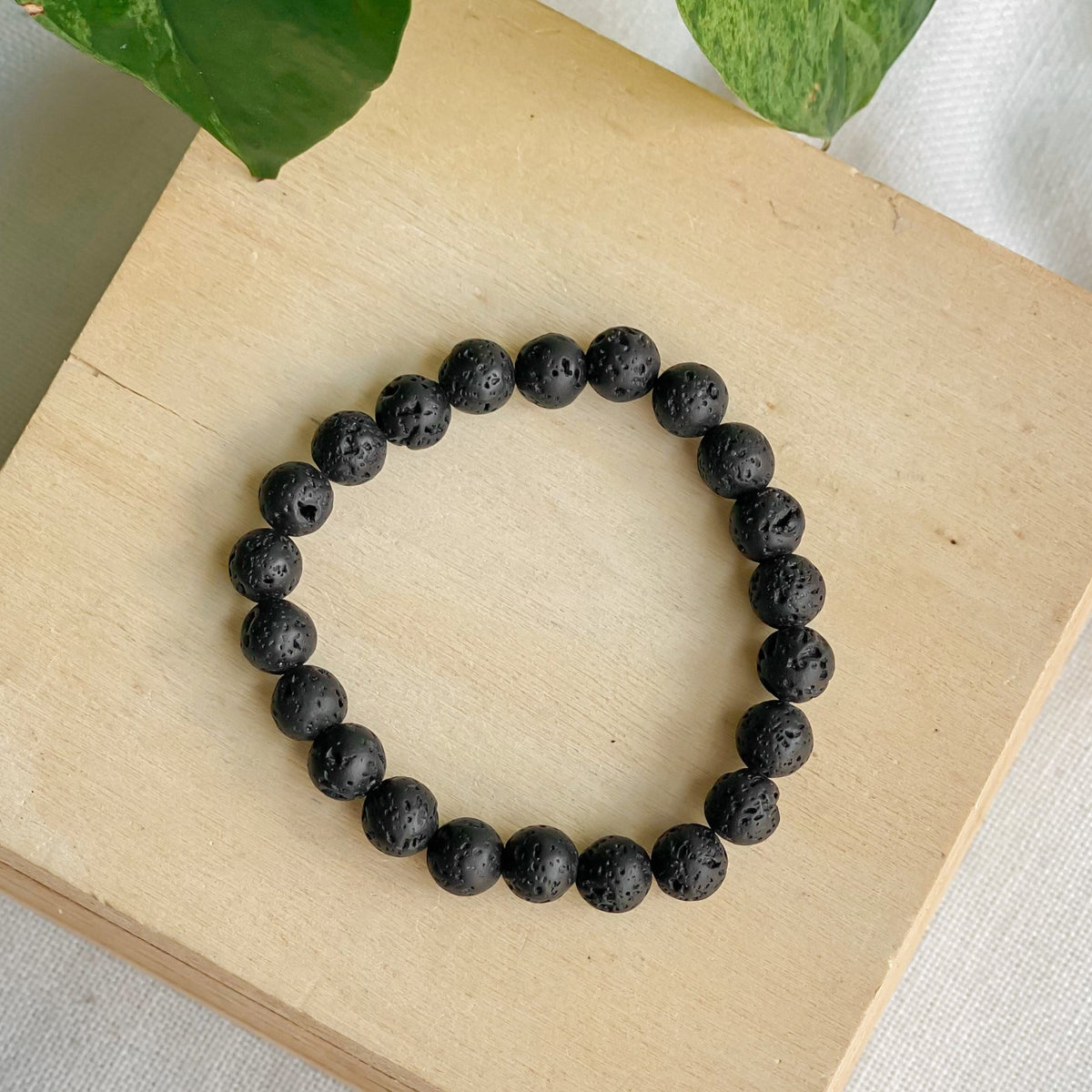 LAVE | Bracelet diffuseur en pierres de lave noire