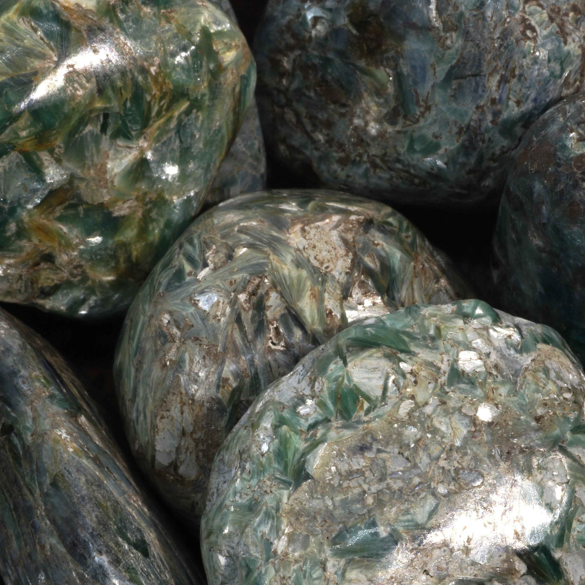 Kyanite Green Tumbled Stones