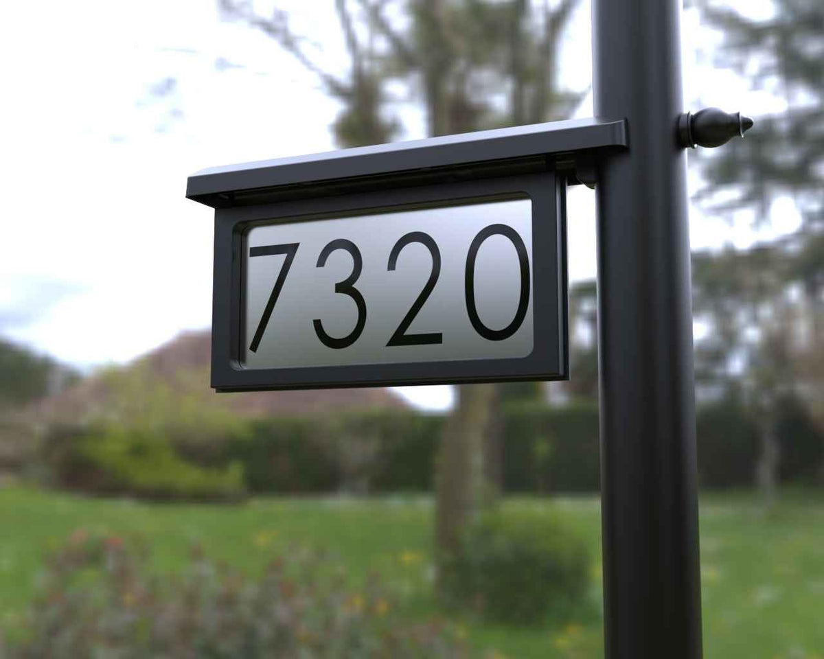 Tampa • Plaque d'adresse horizontale pour poteau [1776]
